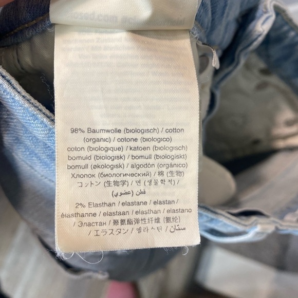 CLOSED "BAYLIN RIPPED RAW HEM STRAIGHT LEG" Jeans In "LIGHT BLUE" - Picture 16 of 16